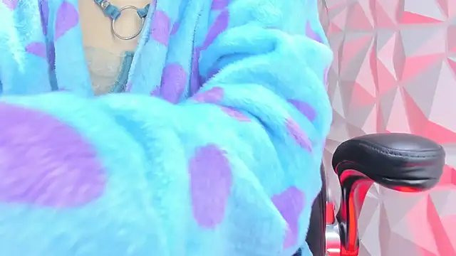 Snapshot of meribeth303av chatting on November 27, 2025, 6:54 pm meribeth303av online show from November 27, 2025, 6:54 pm