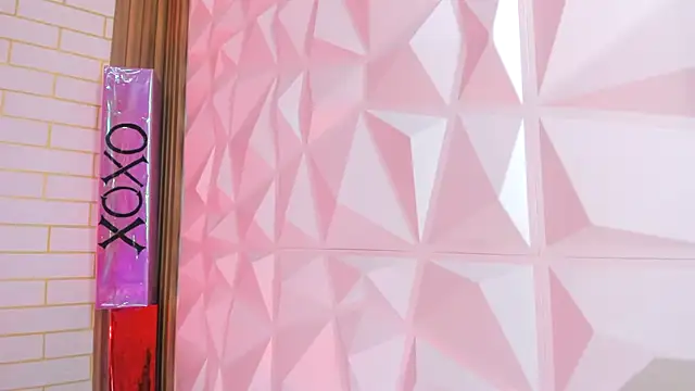 Snapshot of meribeth303av chatting on March 2, 2026, 5:31 pm meribeth303av online show from March 2, 2026, 5:31 pm