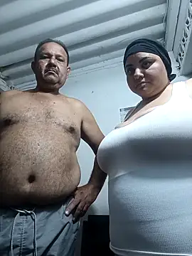 tetasgrandes karol online show from April 15, 2026, 4:08 am