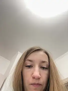 KateRedgar online show from May 31, 2026, 3:41 pm