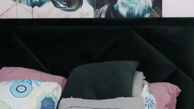 tanyagrey online show from February 24, 2026, 6:44 am