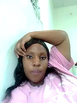 Snapshot of GaggingQueenxx chatting on January 28, 2025, 2:53 pm GaggingQueenxx online show from January 28, 2025, 2:53 pm