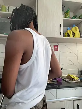 monic421 online show from November 16, 2025, 8:31 am