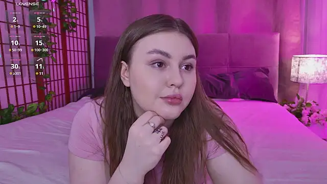 Snapshot of Mia__Peach chatting on February 20, 2025, 12:08 am Mia Peach online show from February 20, 2025, 12:08 am