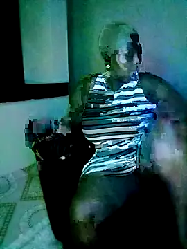 Snapshot of laviedavi chatting on February 25, 2026, 3:54 pm laviedavi online show from February 25, 2026, 3:54 pm