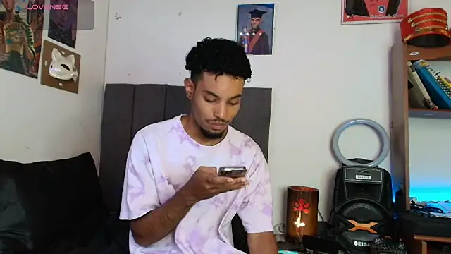 Snapshot of colinbrown chatting on September 9, 2025, 4:17 pm colinbrown online show from September 9, 2025, 4:17 pm