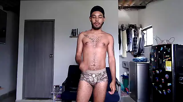 Snapshot of colinbrown chatting on May 18, 2026, 3:40 pm colinbrown online show from May 18, 2026, 3:40 pm