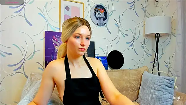 Snapshot of Agatha_weiss chatting on April 11, 2026, 6:12 pm Agatha weiss online show from April 11, 2026, 6:12 pm
