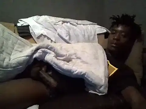 Snapshot of SmallGoodNutts chatting on February 4, 2025, 2:39 am SmallGoodNutts online show from February 4, 2025, 2:39 am