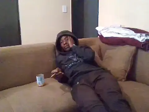 Snapshot of SmallGoodNutts chatting on February 5, 2025, 7:29 am SmallGoodNutts online show from February 5, 2025, 7:29 am