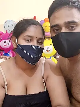 IND COUPLE1 online show from February 24, 2025, 6:47 pm