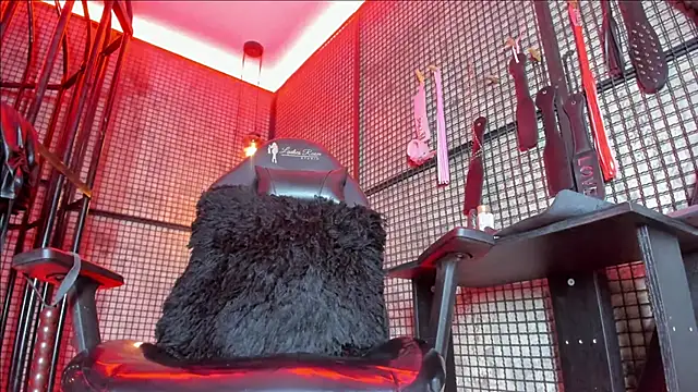 NAILAHARD online show from February 21, 2026, 2:51 pm