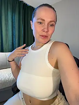 Charming Daphny online show from February 27, 2026, 9:31 am