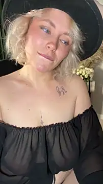 Charming Daphny online show from April 30, 2026, 8:42 am