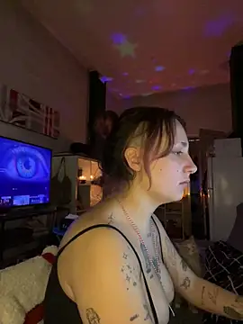 Hawitxui online show from February 3, 2026, 8:03 pm