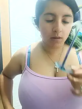  Angelinaandrade  online show from October 24, 2025, 1:13 am