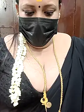 Snapshot of ashikaa_r chatting on February 15, 2025, 4:34 pm ashikaa r online show from February 15, 2025, 4:34 pm