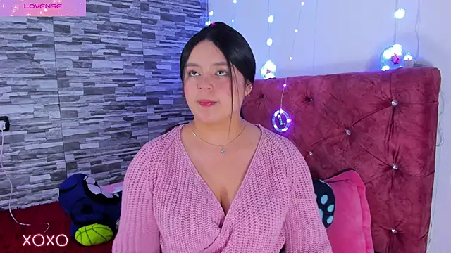 Snapshot of skyhotgirll chatting on December 27, 2024, 10:37 pm skyhotgirll online show from December 27, 2024, 10:37 pm