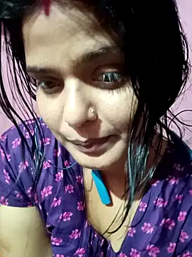 Hot Pakhi online show from December 11, 2024, 2:44 pm
