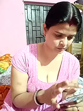 Hot Pakhi online show from December 12, 2024, 11:40 am