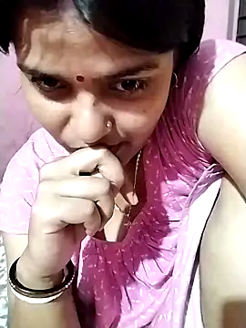 Hot Pakhi online show from December 21, 2024, 5:58 am