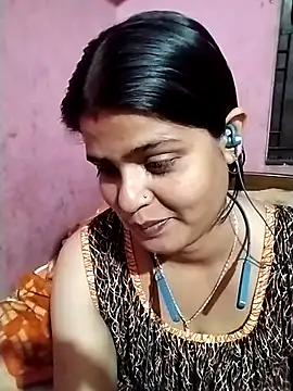 Hot Pakhi online show from January 4, 2025, 4:54 pm