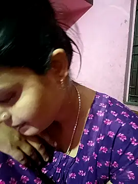 Hot Pakhi online show from January 9, 2025, 5:13 am