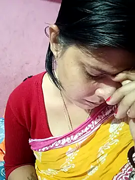 Hot Pakhi online show from January 22, 2025, 2:46 pm
