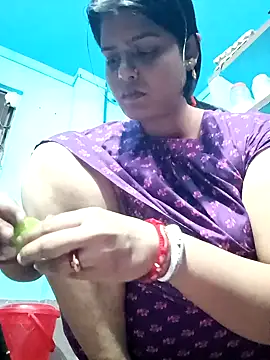 Hot Pakhi online show from January 28, 2025, 11:28 am