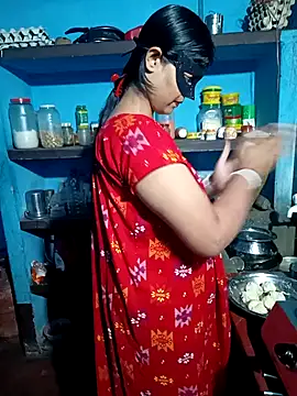 Hot Pakhi online show from January 30, 2025, 12:59 pm