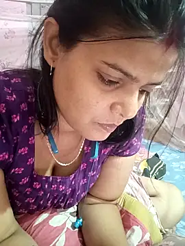 Hot Pakhi online show from February 15, 2025, 6:44 pm