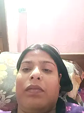Hot Pakhi online show from February 19, 2025, 3:16 pm