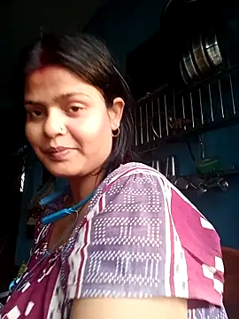 Hot Pakhi online show from February 23, 2025, 10:39 am