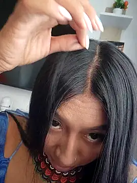 luisa16xxx online show from May 13, 2026, 9:00 pm