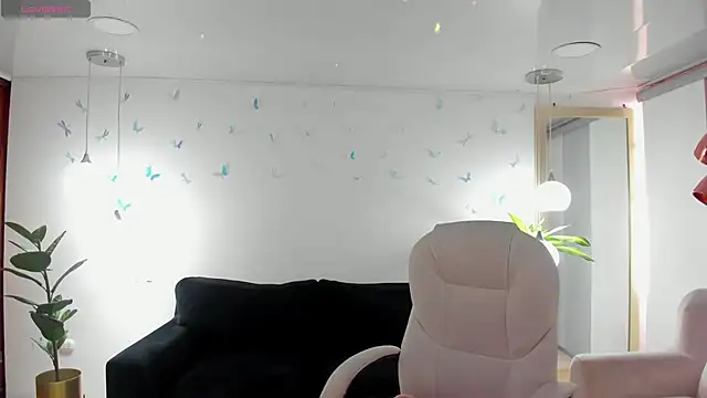  Antonnela  online show from February 12, 2026, 2:45 pm