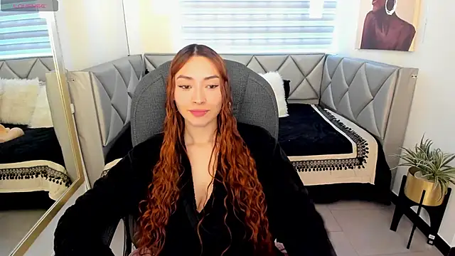  Antonnela  online show from May 12, 2026, 3:42 pm