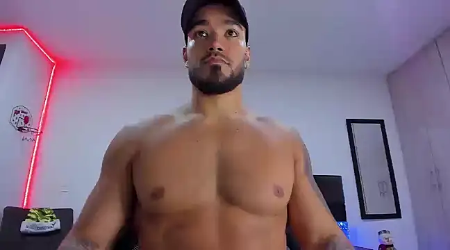 Snapshot of Alexander_Martines chatting on December 24, 2024, 3:38 am Alexander Martines online show from December 24, 2024, 3:38 am