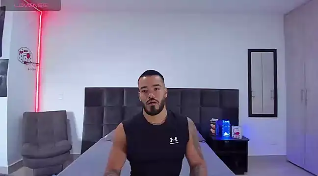 Snapshot of Alexander_Martines chatting on January 26, 2025, 9:51 pm Alexander Martines online show from January 26, 2025, 9:51 pm