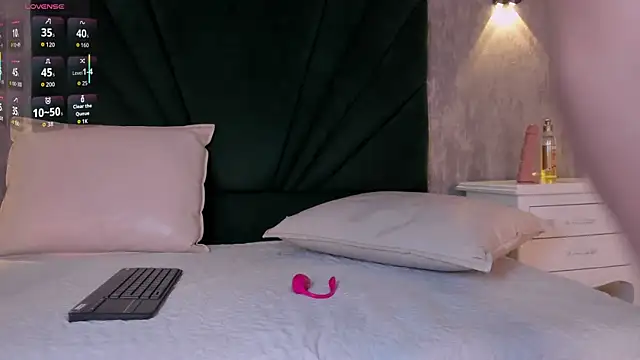 Snapshot of Alexiis_Etereo chatting on February 8, 2026, 9:02 am Alexiis Etereo online show from February 8, 2026, 9:02 am