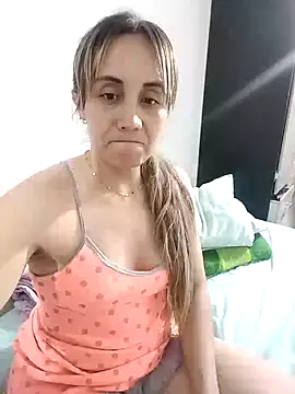 Isabel23zr online show from January 7, 2025, 4:39 am