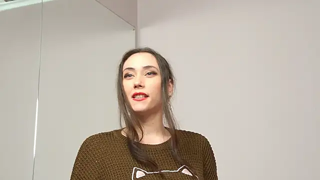 Snapshot of AliceMunro chatting on February 9, 2025, 2:06 am AliceMunro online show from February 9, 2025, 2:06 am