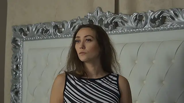 Snapshot of AliceMunro chatting on September 26, 2025, 5:17 pm AliceMunro online show from September 26, 2025, 5:17 pm