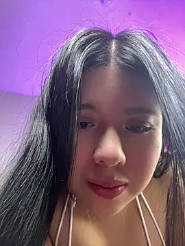MarielQueenx online show from August 9, 2026, 5:23 am