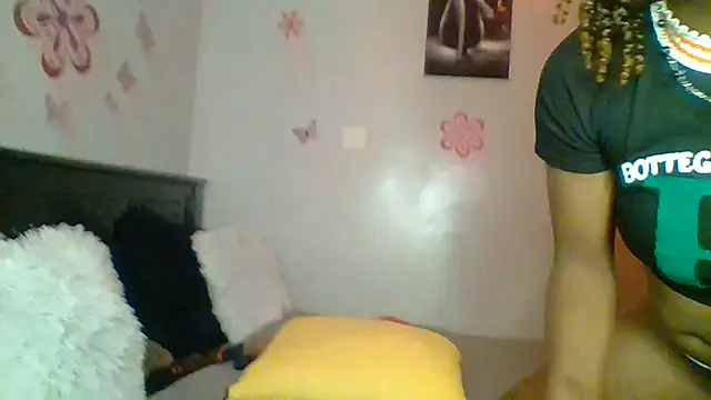 Snapshot of Petite_254 chatting on July 27, 2026, 11:45 pm Petite 254 online show from July 27, 2026, 11:45 pm