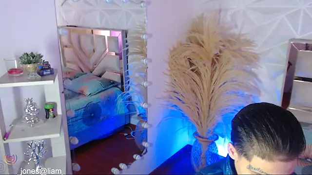 Jonesliam23 online show from March 1, 2026, 7:16 pm