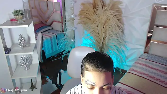 Jonesliam23 online show from March 26, 2026, 7:19 pm