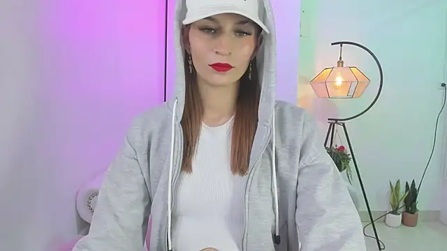 Snapshot of Tamara_slimx chatting on February 20, 2025, 3:45 am Tamara slimx online show from February 20, 2025, 3:45 am
