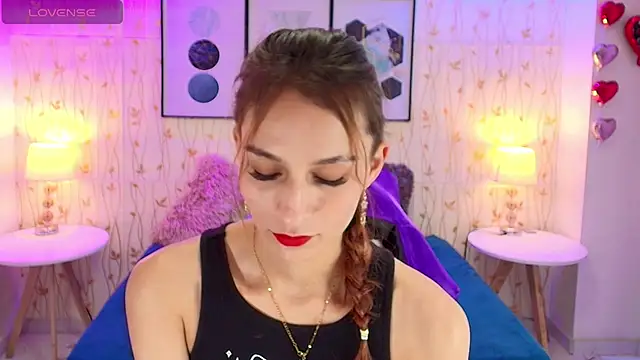 Snapshot of Tamara_slimx chatting on March 6, 2025, 11:42 pm Tamara slimx online show from March 6, 2025, 11:42 pm