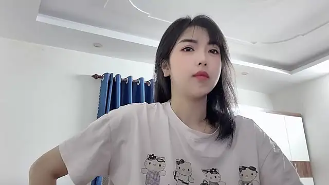 Snapshot of Linda_2k chatting on November 9, 2025, 10:02 am Linda 2k online show from November 9, 2025, 10:02 am