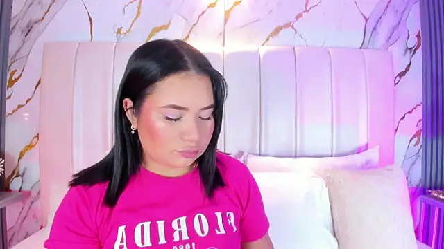 HannaKarson online show from February 24, 2026, 11:41 am